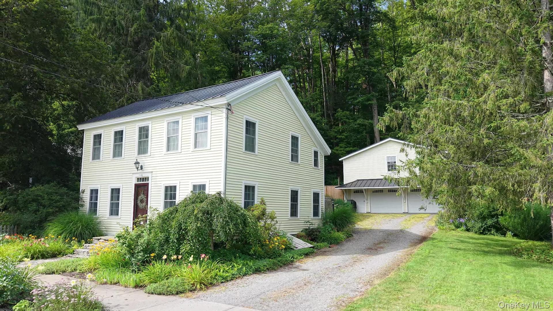 133 Mappa Avenue photo 1