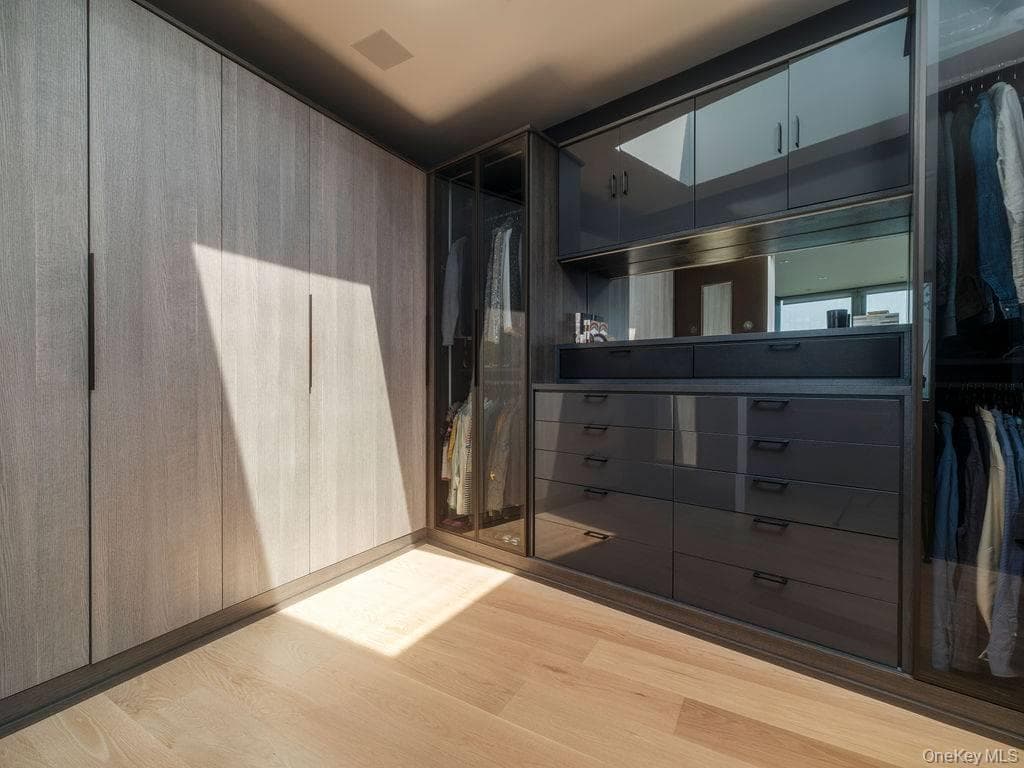 445 Glen Court thumbnail 23