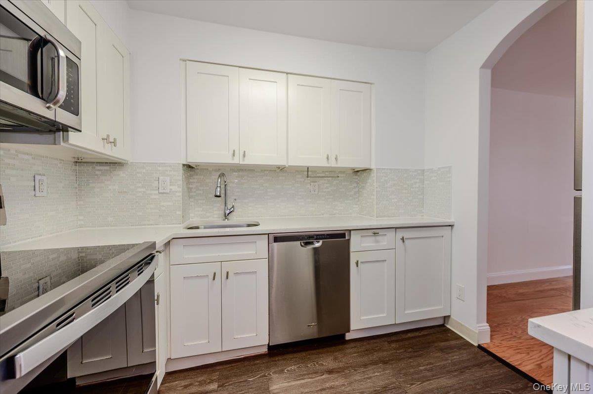 360 Shore Road Unit: 3B thumbnail 11