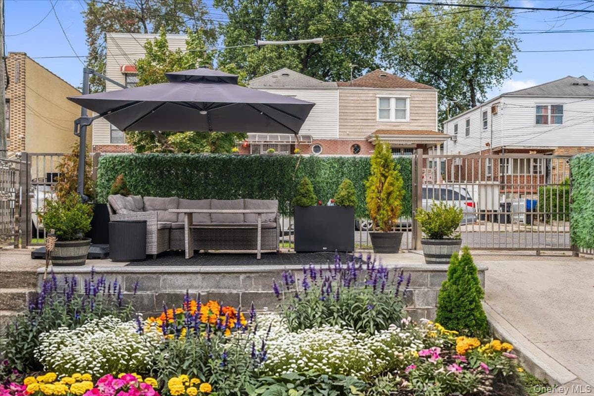 2760 Hering Avenue thumbnail 27