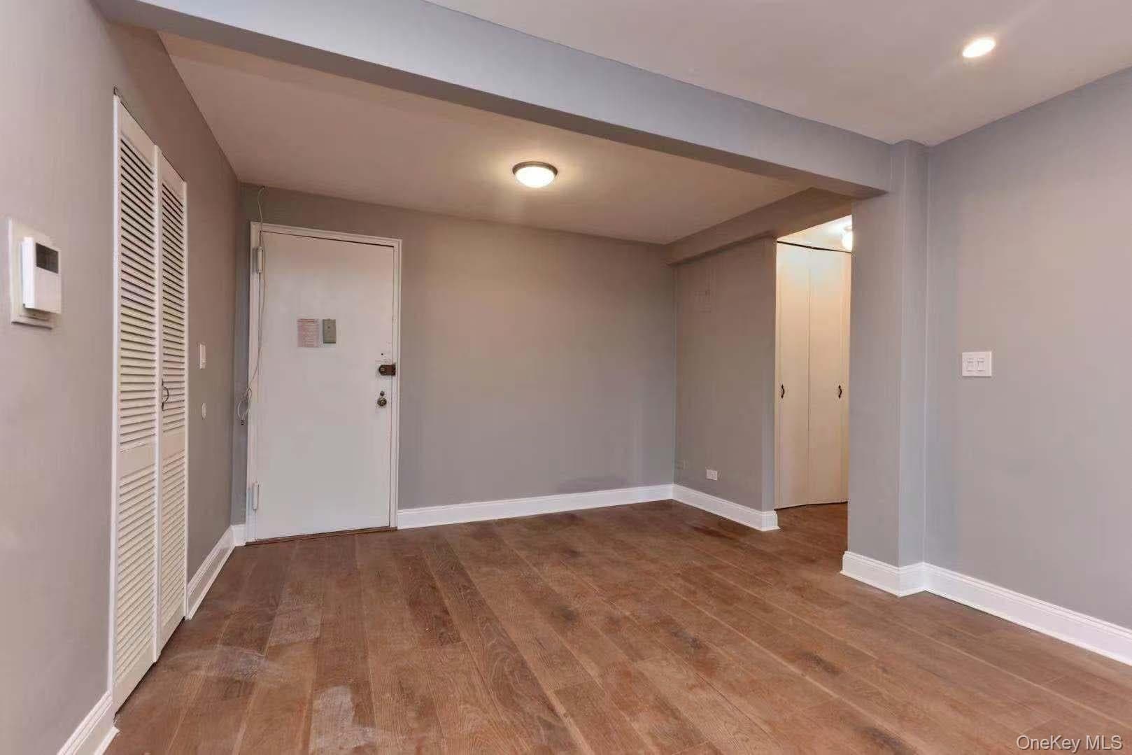 15272 Melbourne Avenue Unit: 2G thumbnail 6
