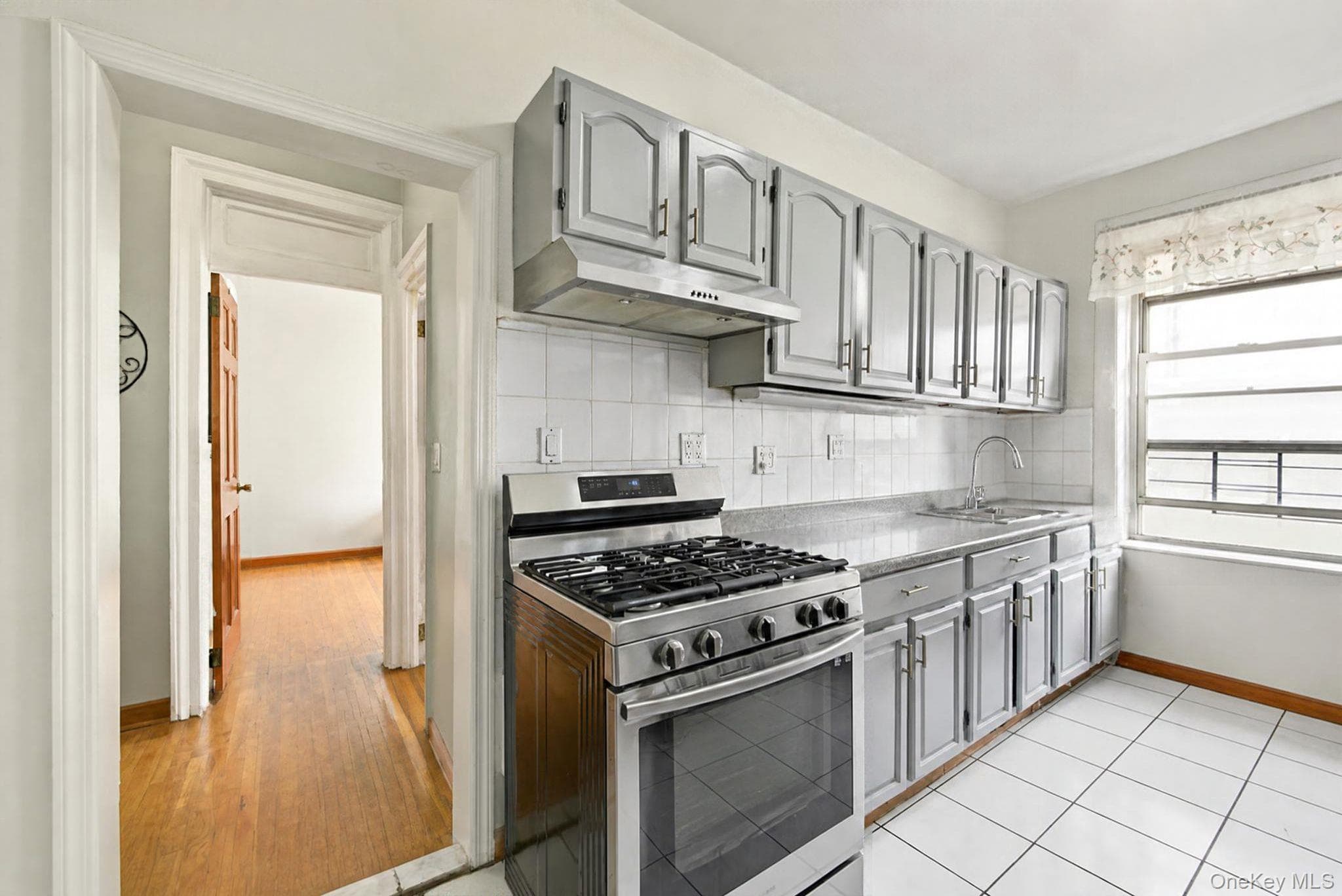 45-08 40th Street Unit: D44 thumbnail 9