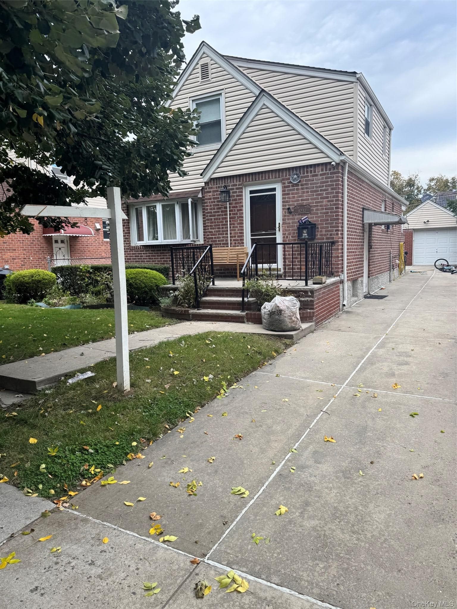 82-37 250th Street thumbnail 3