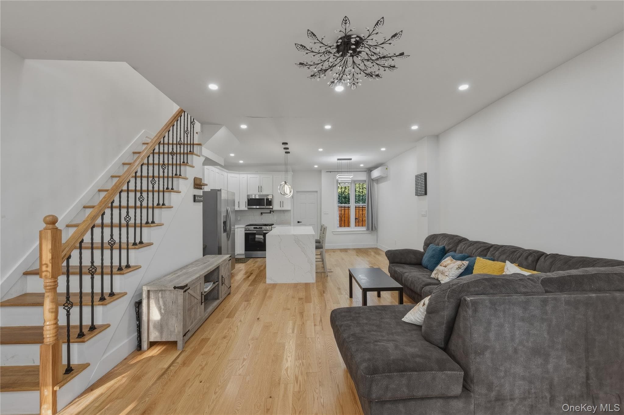 1169 Brooklyn Avenue thumbnail 3