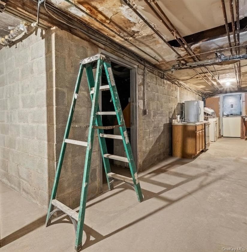 27 Saratoga Avenue thumbnail 11