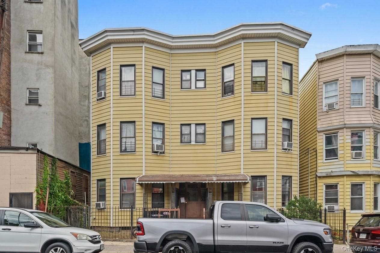 27 Saratoga Avenue, Yonkers