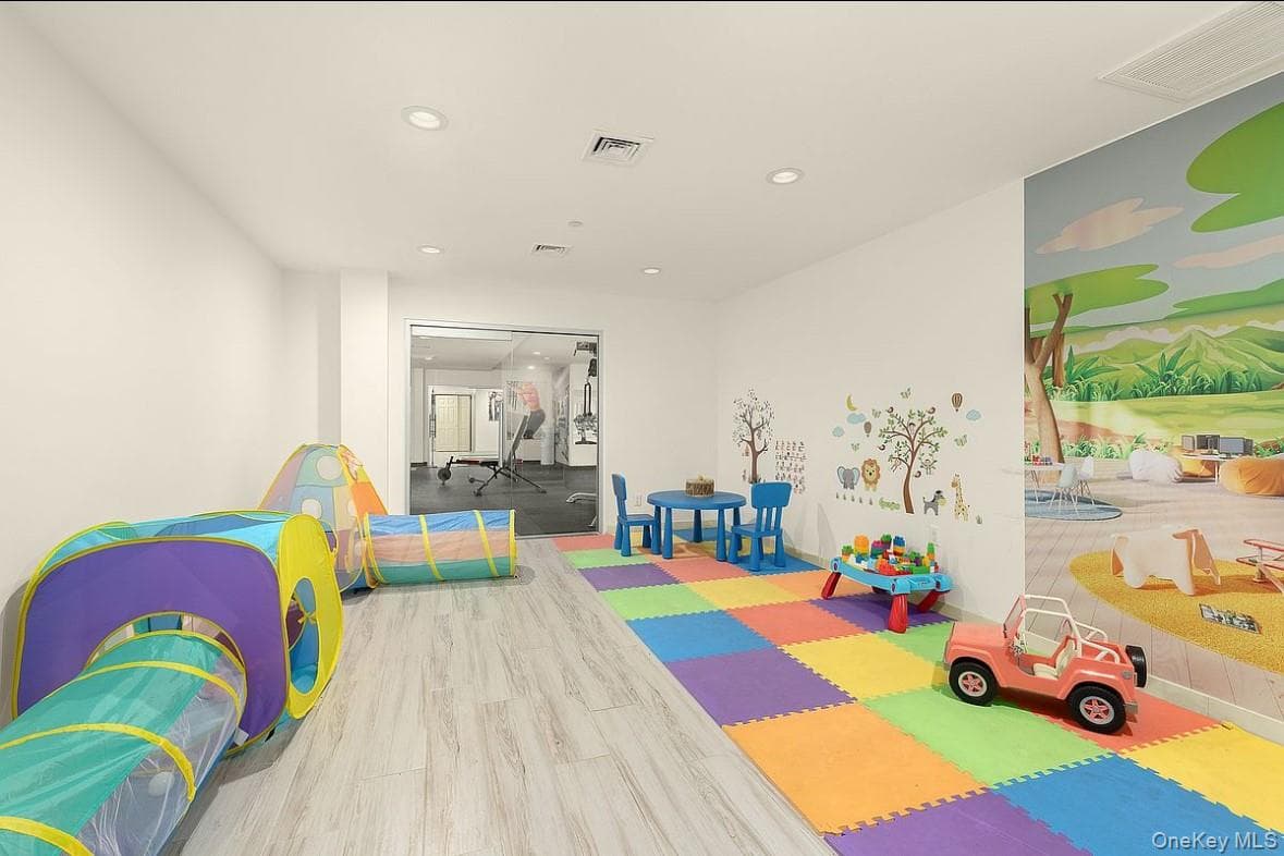1450 110th Street St Unit: N605 thumbnail 7