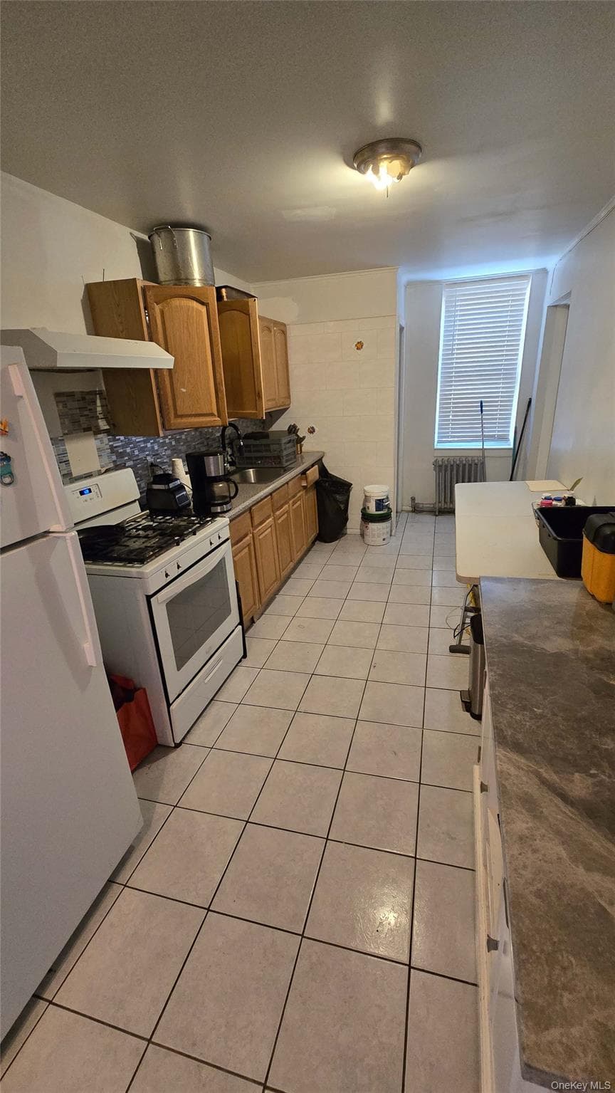 23-66 Steinway Street thumbnail 5