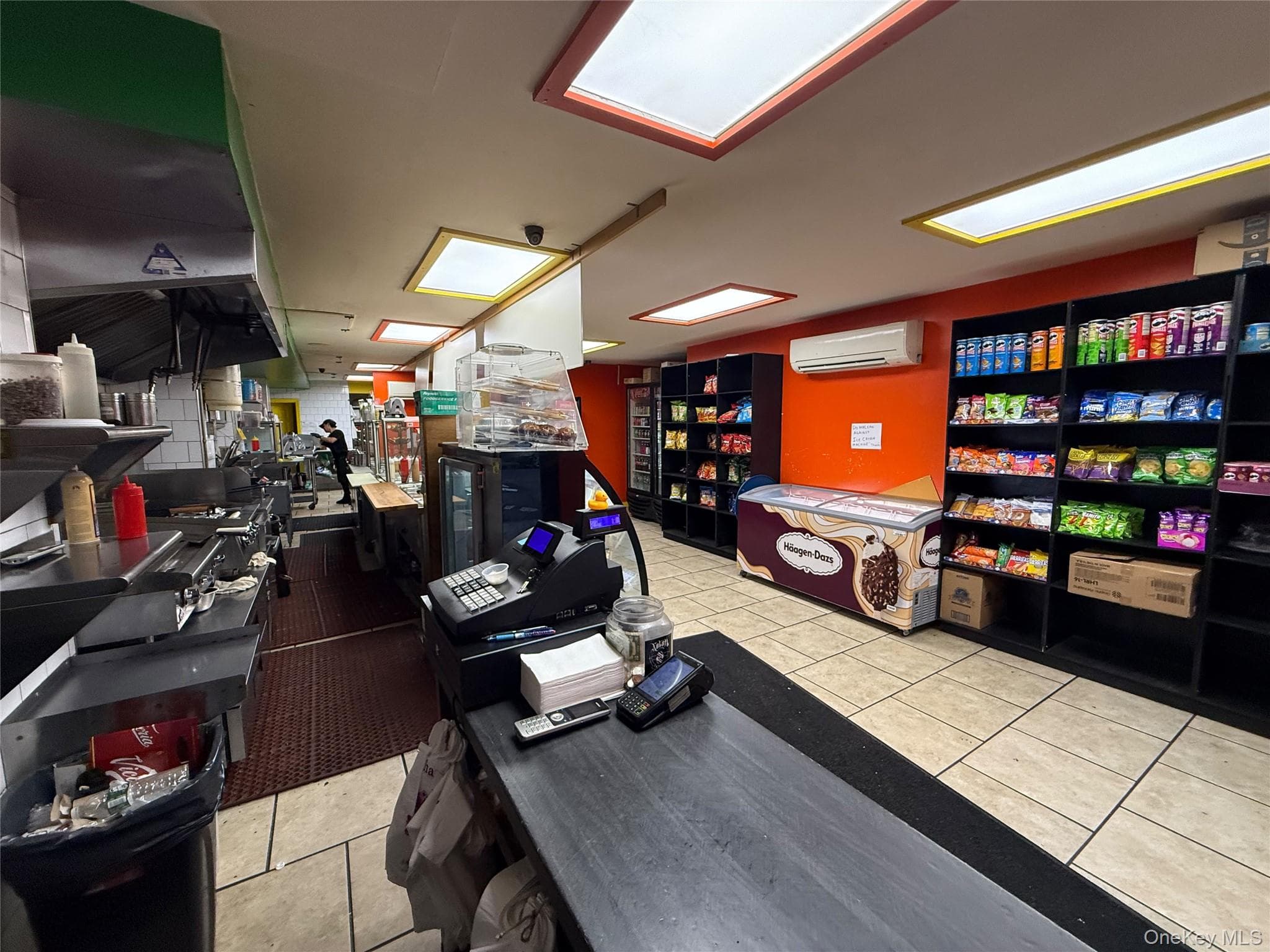 1421 Broadway thumbnail 2