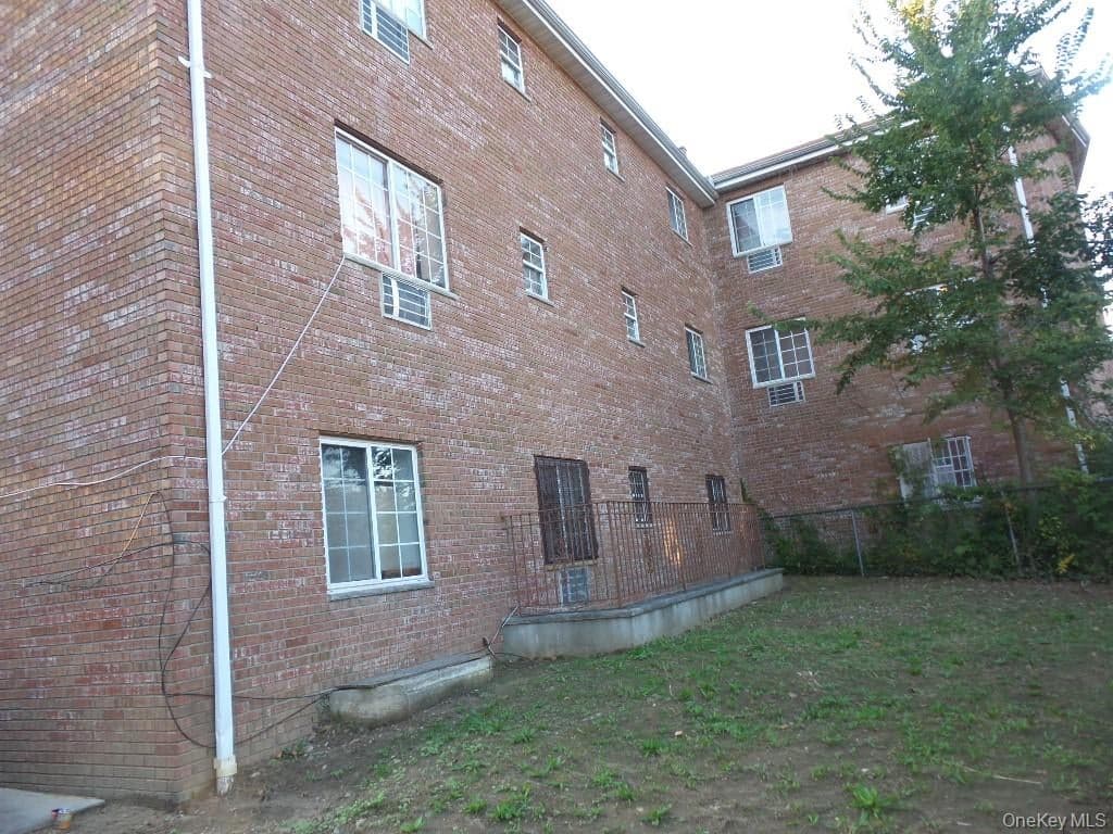 3540 Ely Avenue thumbnail 7