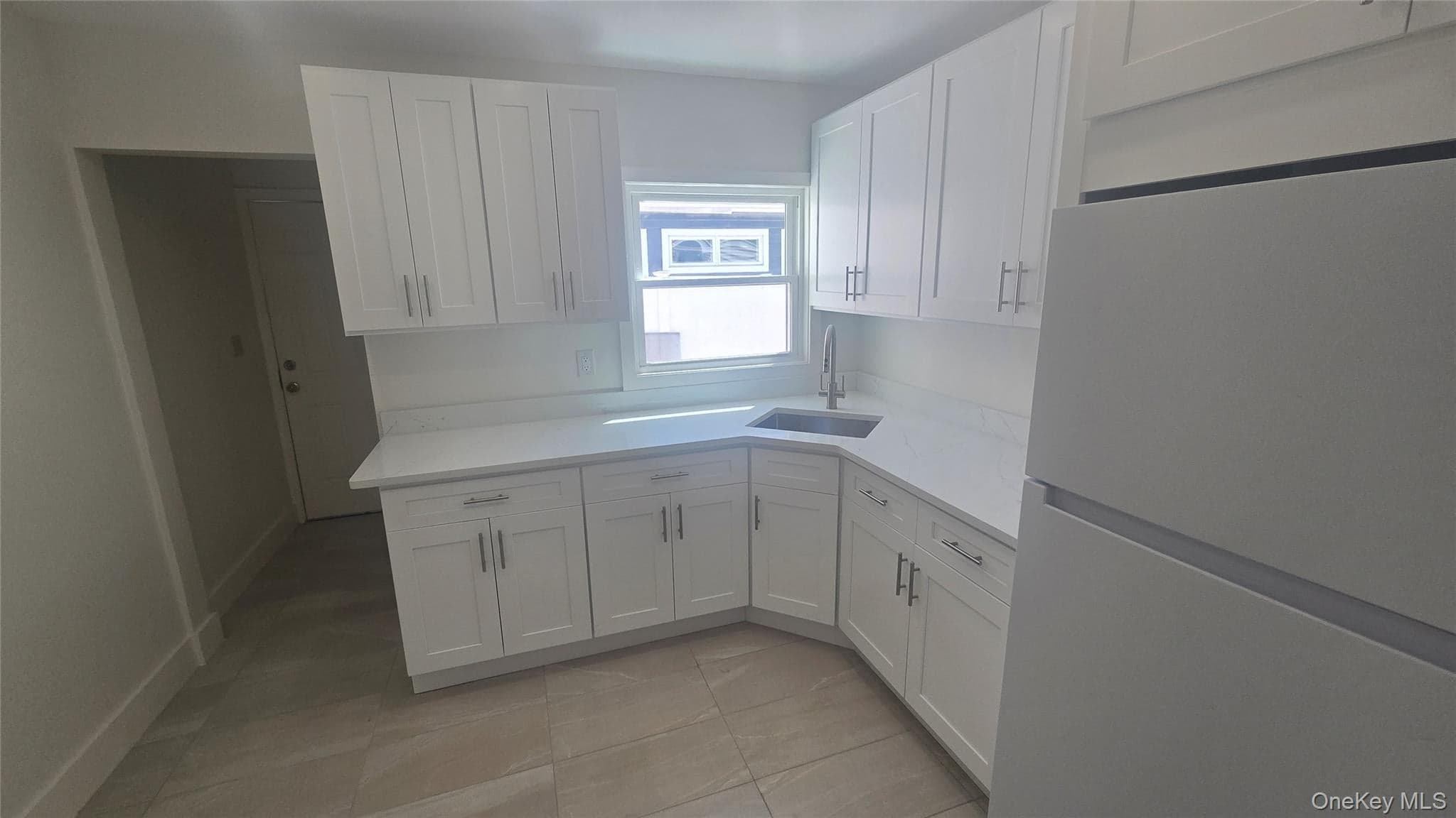 724 E Park Avenue thumbnail 3