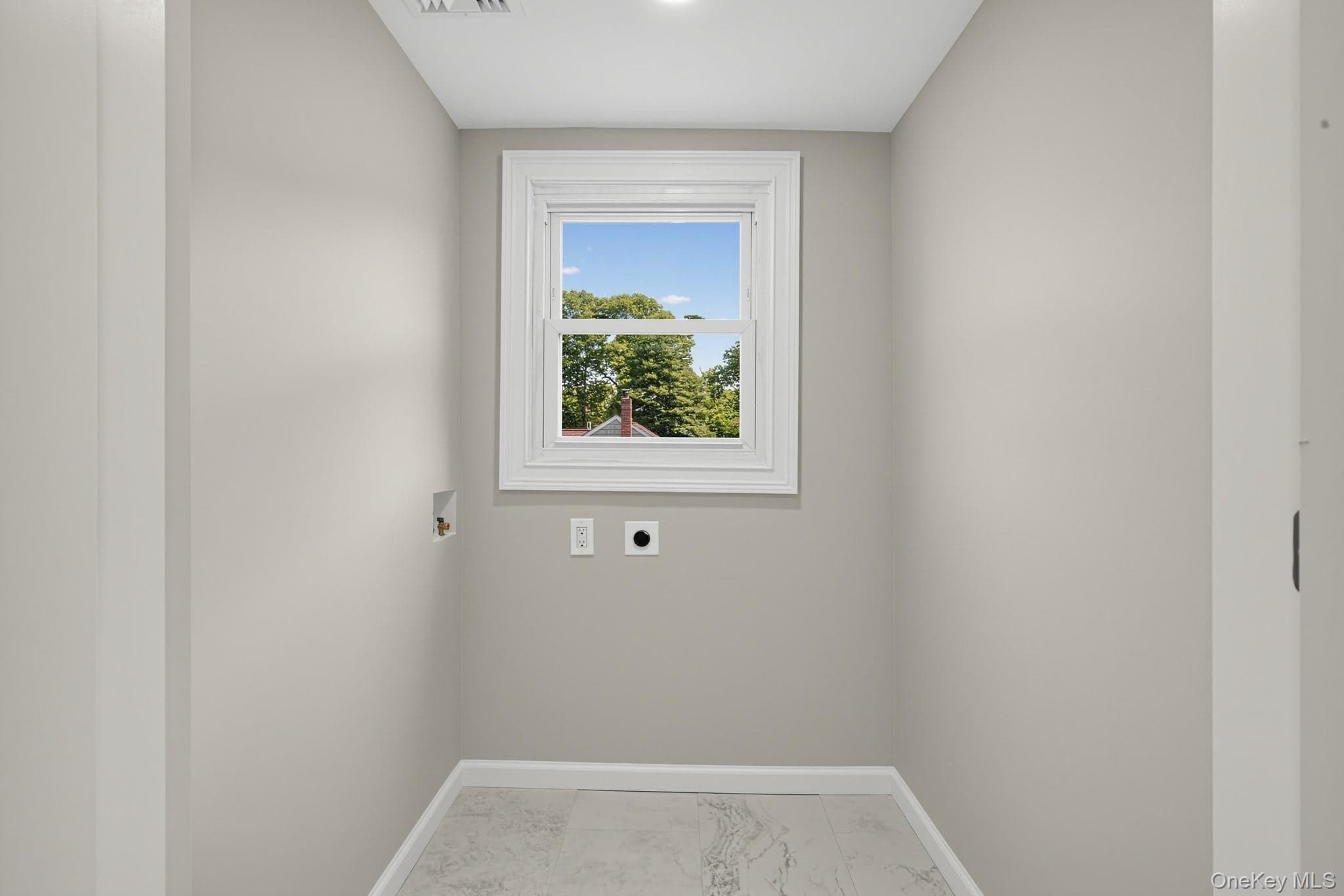 355 Forest Lane thumbnail 26