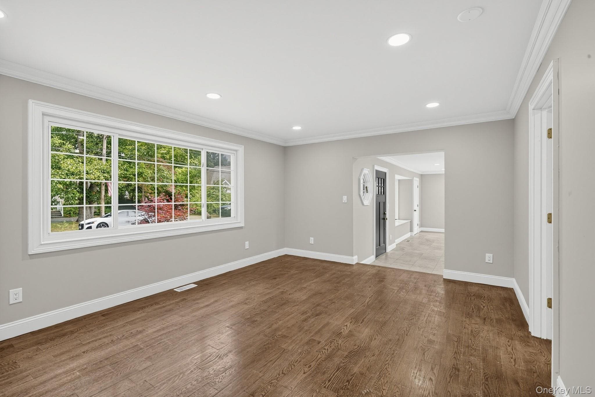 355 Forest Lane thumbnail 13