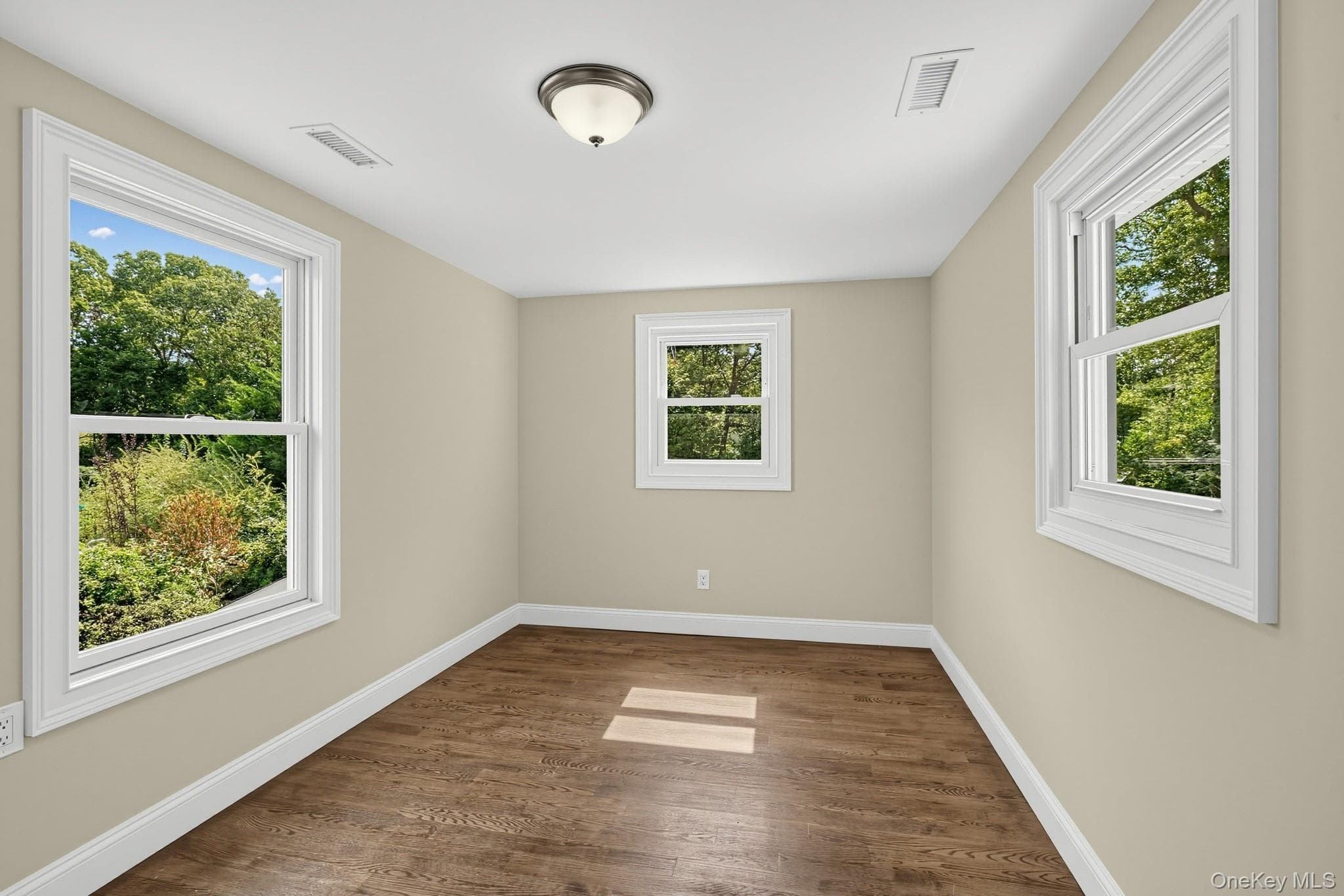 355 Forest Lane thumbnail 24