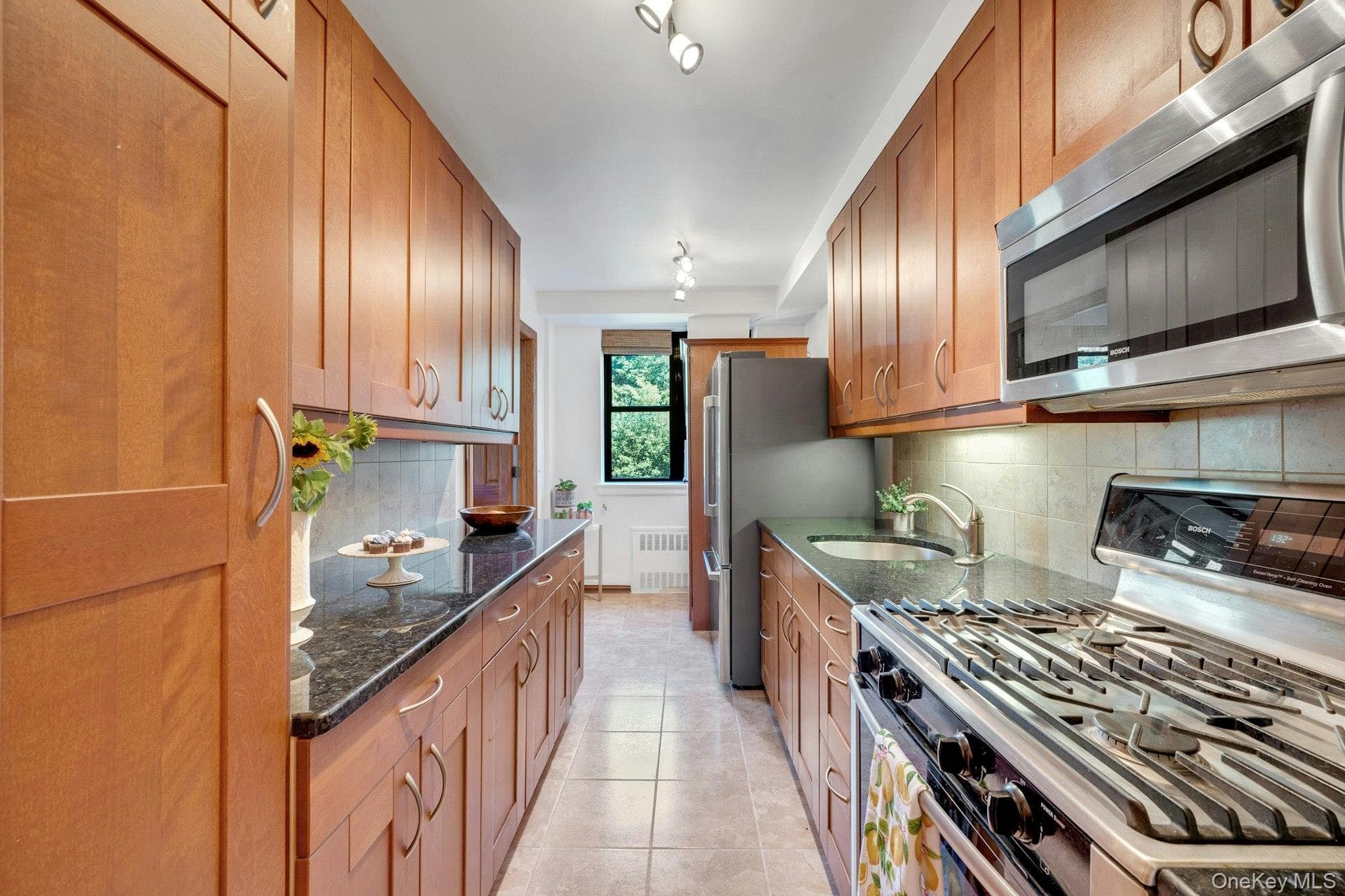 735 Kappock Street Unit: 8F thumbnail 3