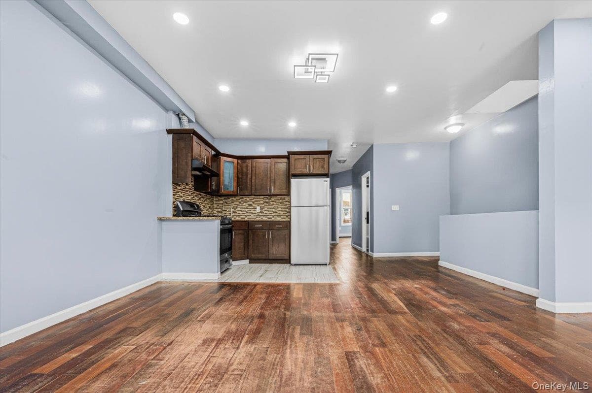 439 Forbell Street thumbnail 9