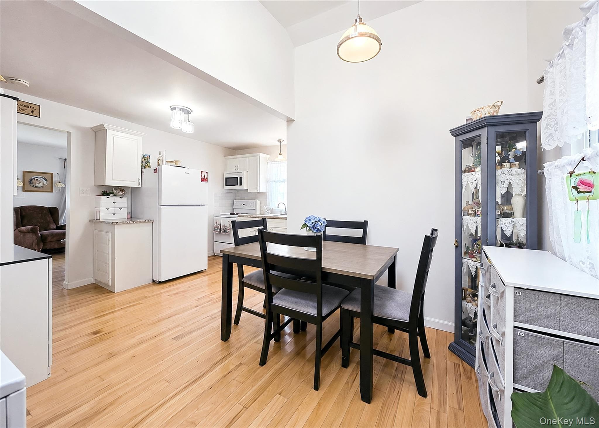 11 Cooke Avenue thumbnail 9