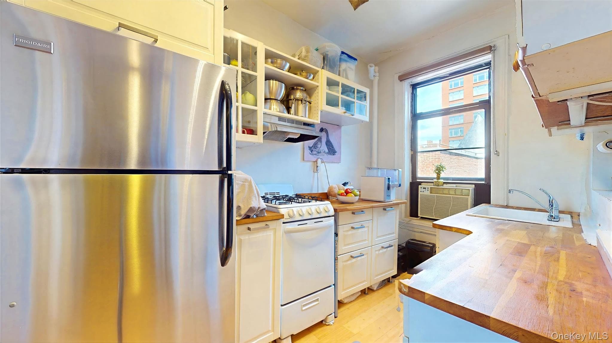 4-6 W 105th Street Unit: 6A thumbnail 24