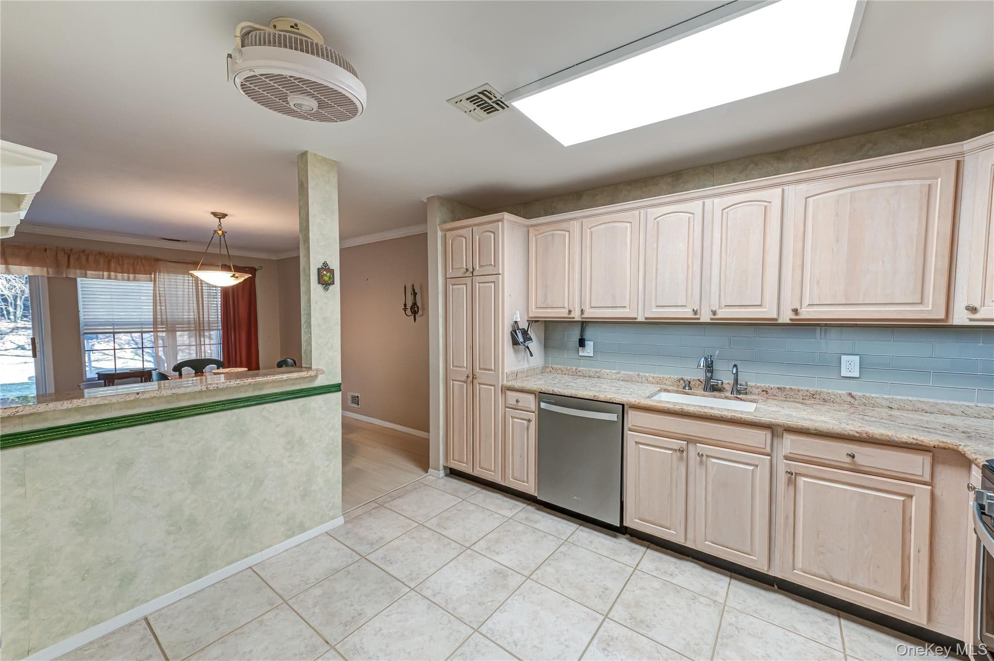 210 Erik Drive thumbnail 11