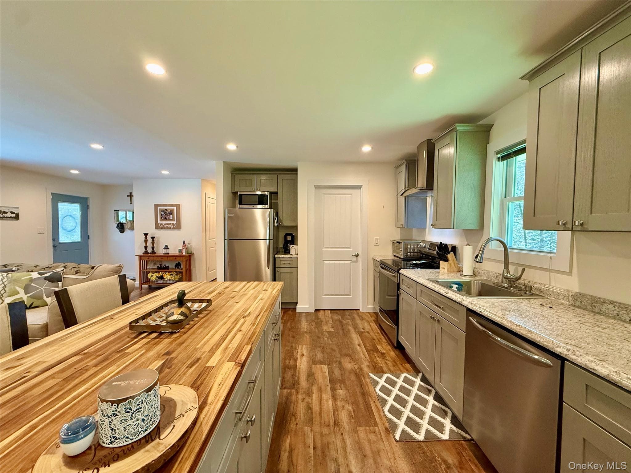 61 Pioneer Drive thumbnail 13