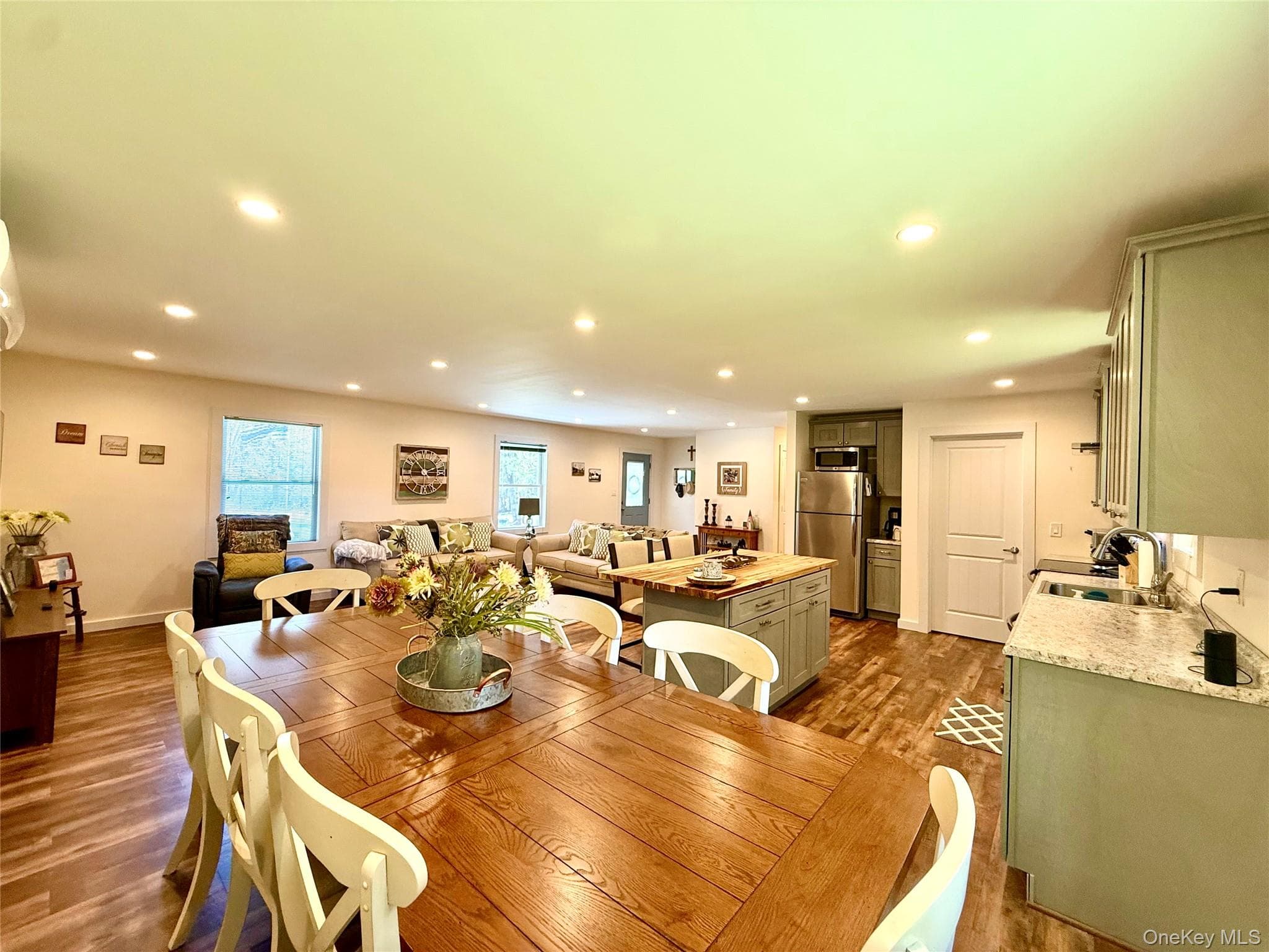 61 Pioneer Drive thumbnail 11