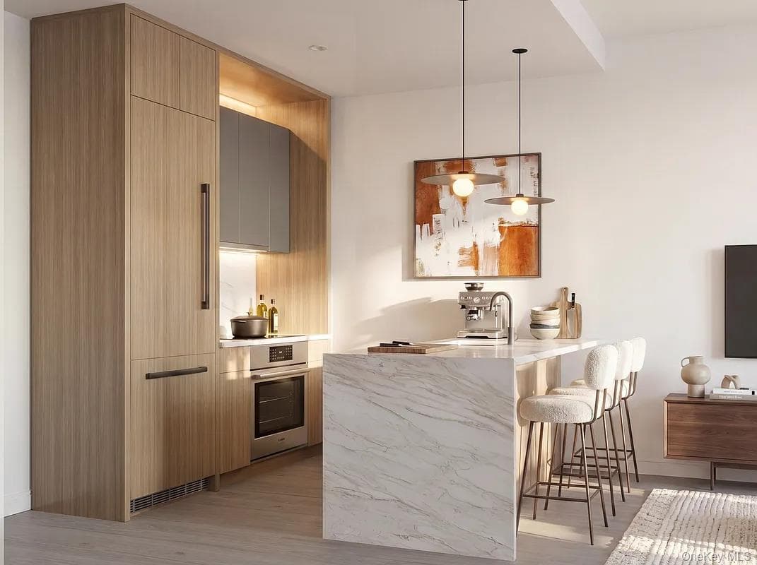 37-28 Crescent Street Unit: 3B thumbnail 2