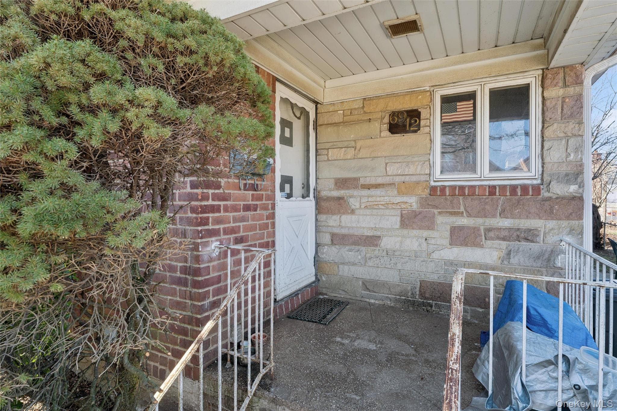 6912 Cloverdale Boulevard thumbnail 3