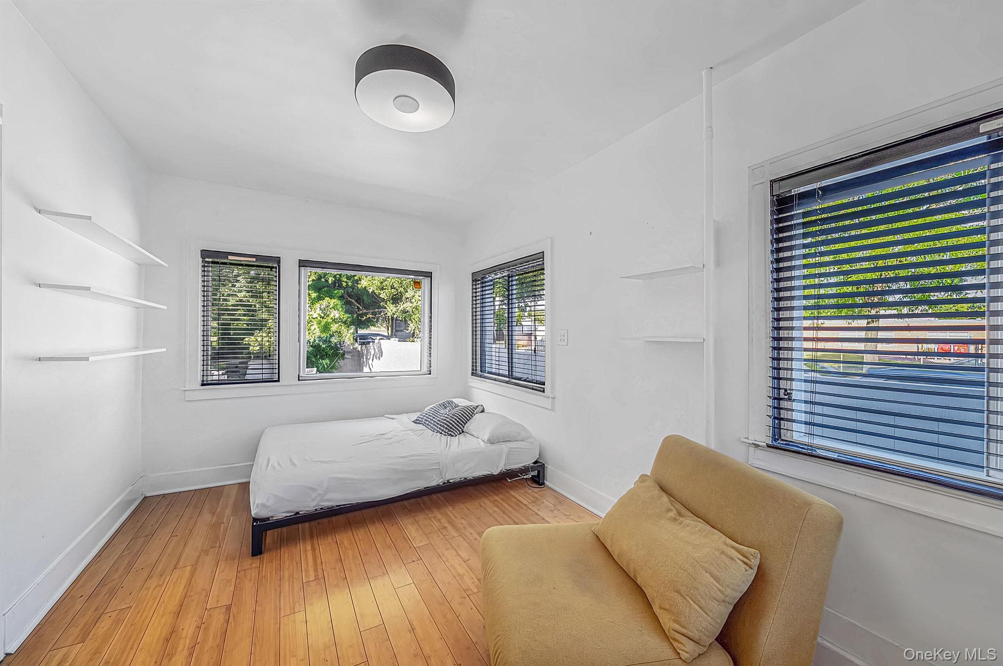1054 Grand Avenue thumbnail 18