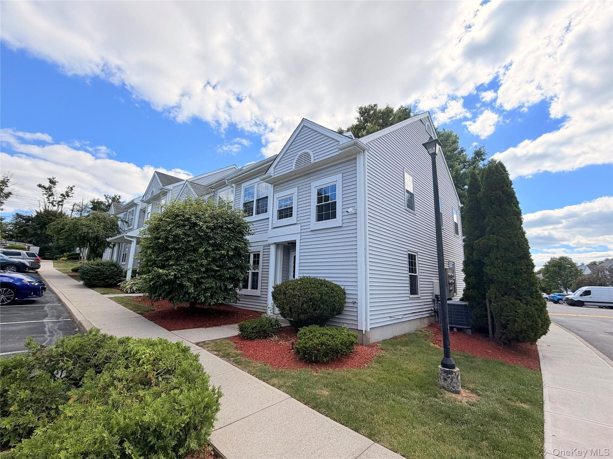15 Kendal Lane thumbnail 2