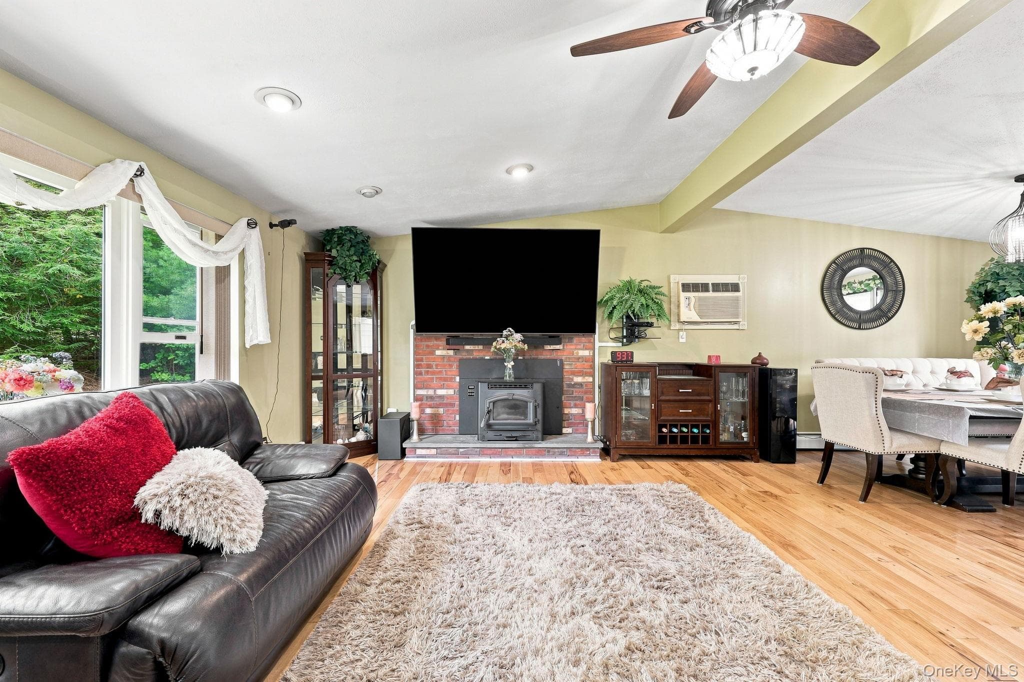 842 Ulster Heights Road thumbnail 2