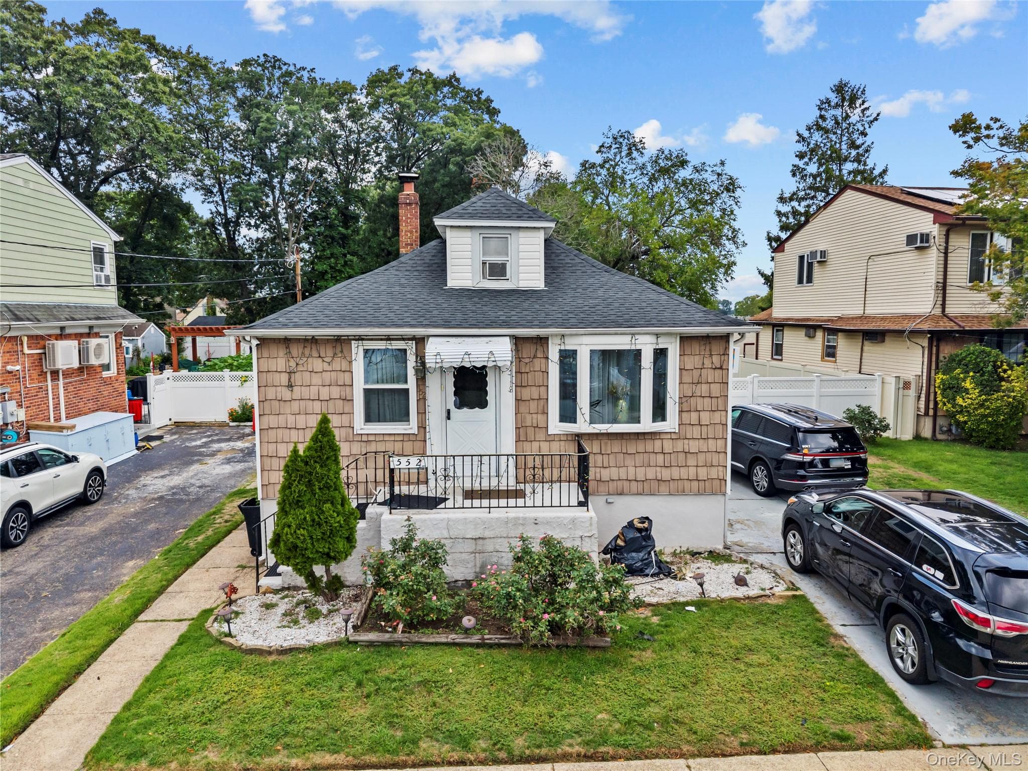 552 Kirkman Avenue thumbnail 3