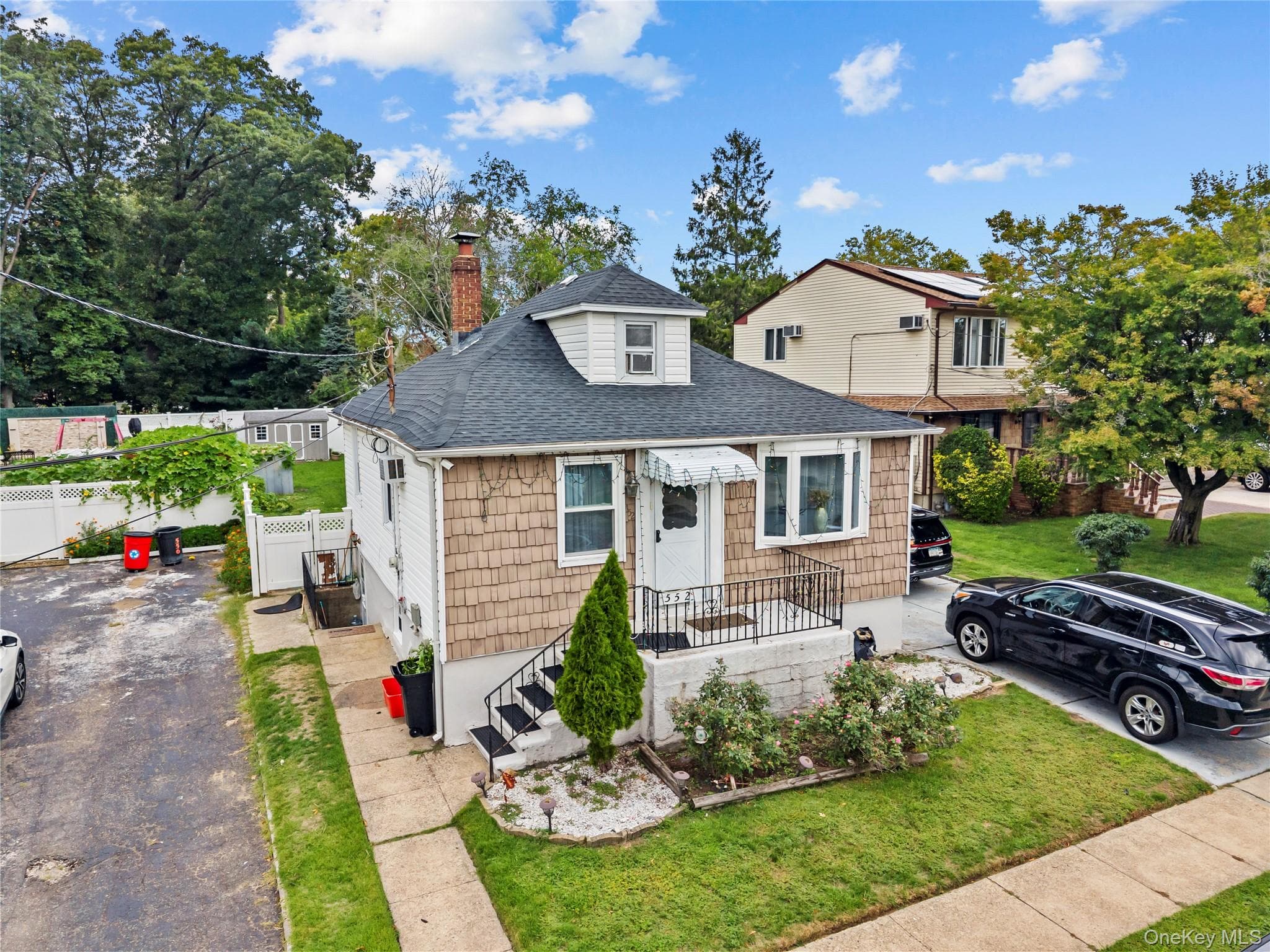 552 Kirkman Avenue thumbnail 2