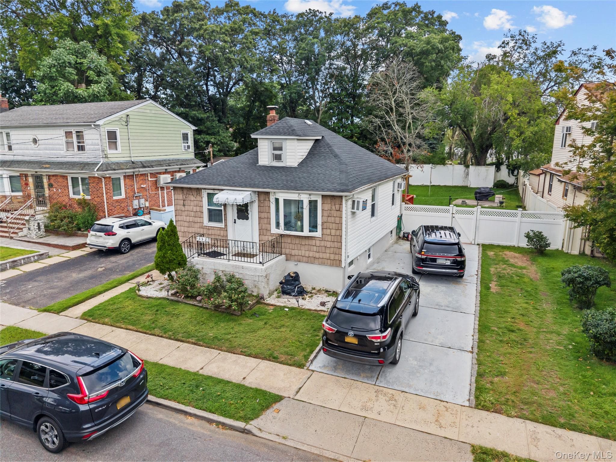 552 Kirkman Avenue thumbnail 4