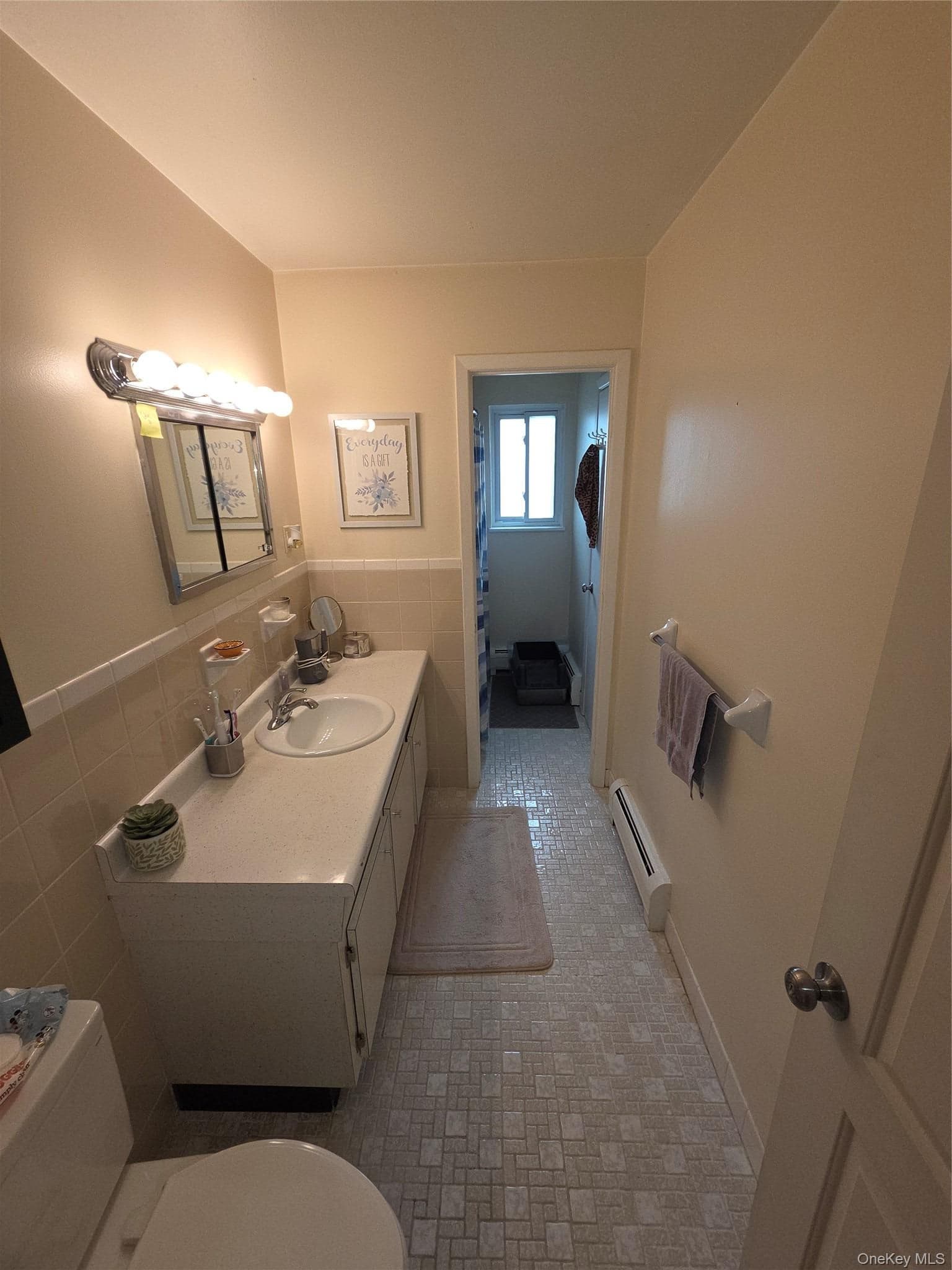 2740 South Road Unit: A2 thumbnail 12