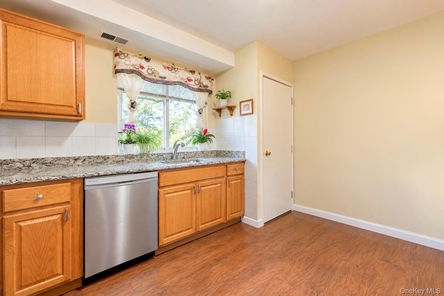 4 Balsam Court Unit: 4 thumbnail 12