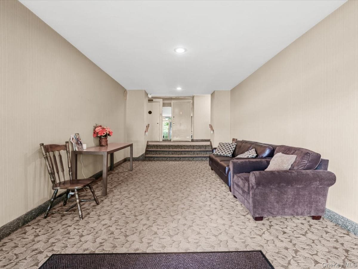 530 Dubois Avenue Unit: 2C thumbnail 3