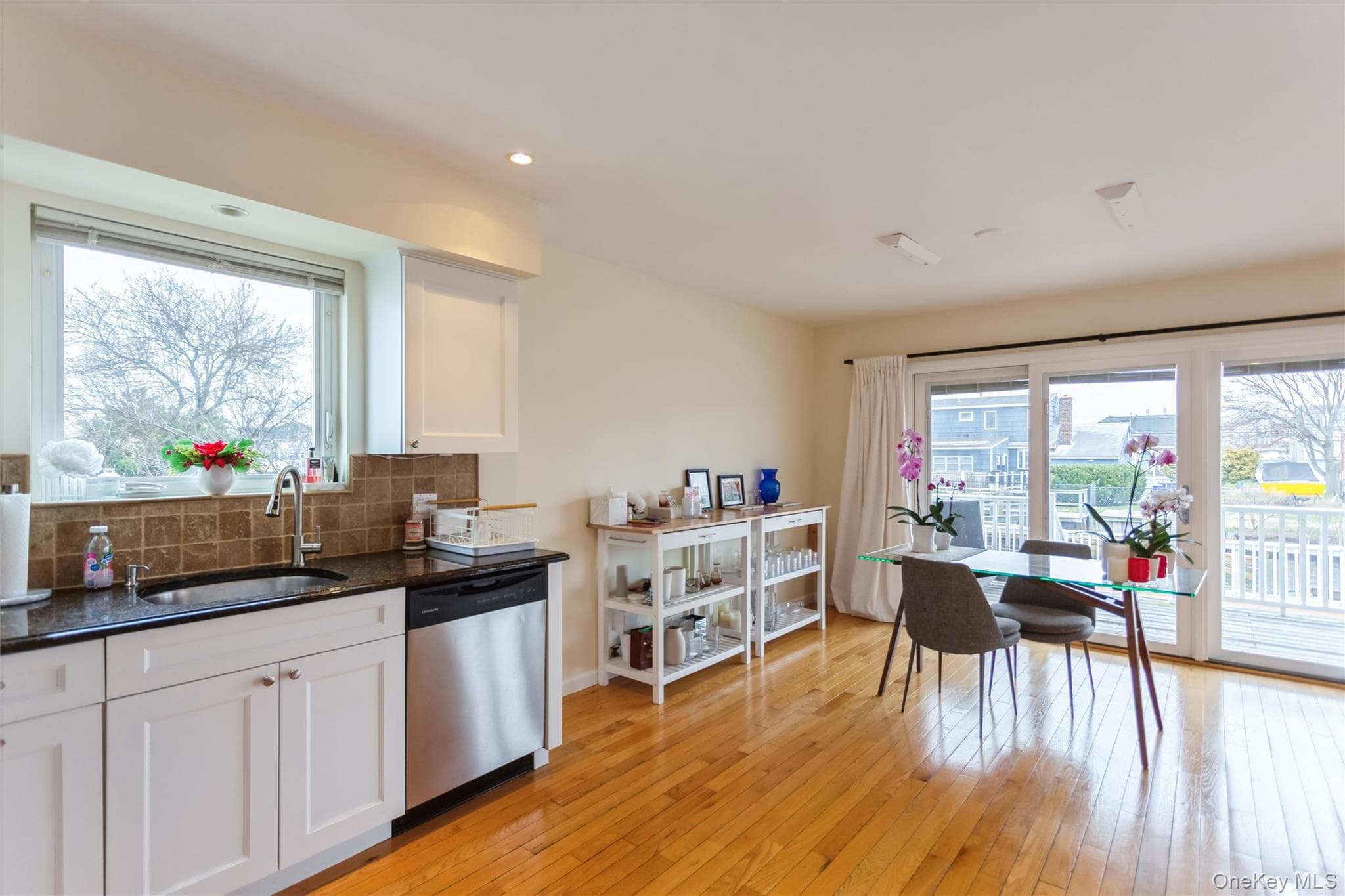 271 Arthur Street thumbnail 18