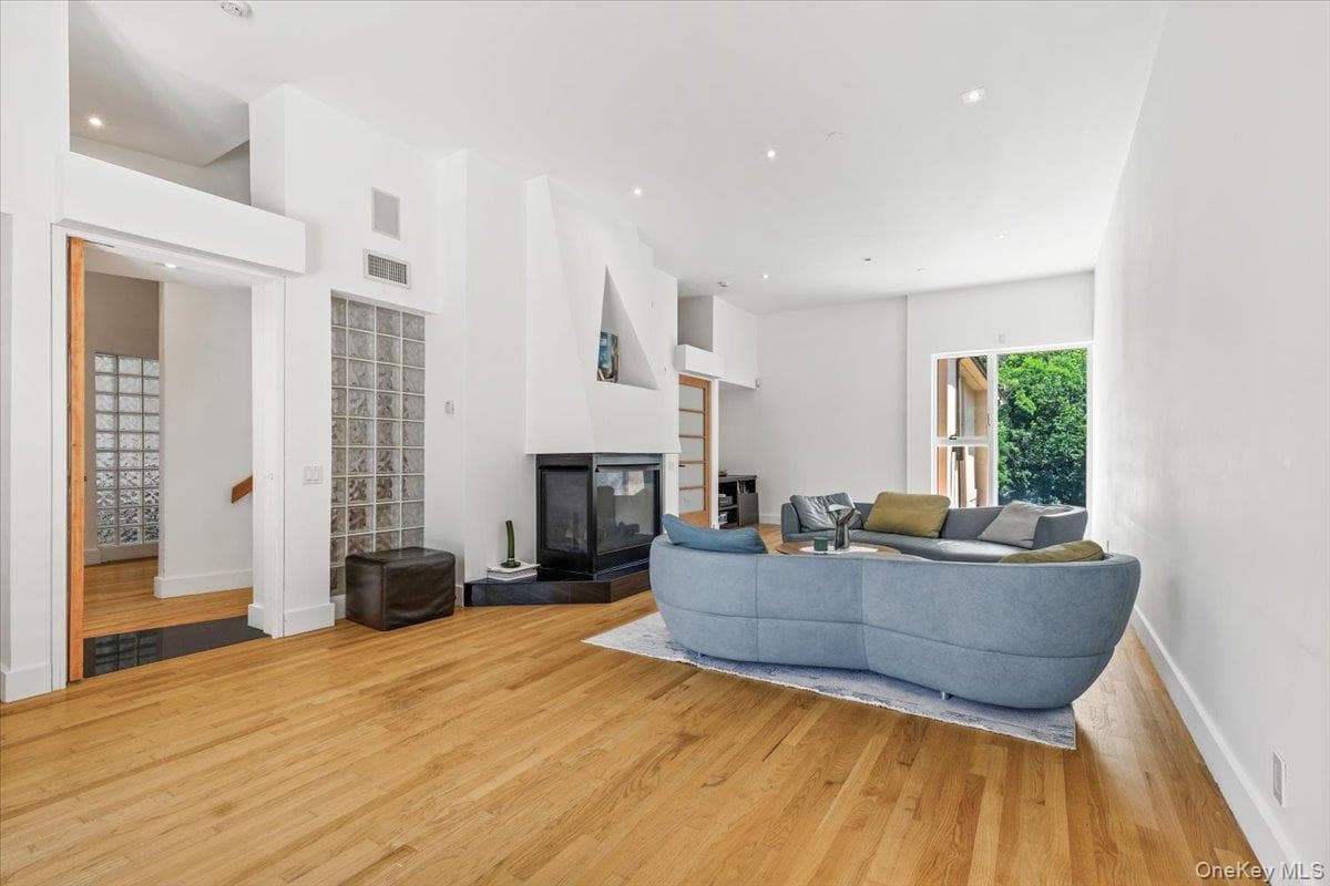 150 Pinecrest Drive thumbnail 15