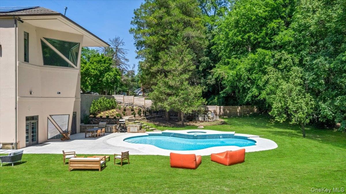 150 Pinecrest Drive thumbnail 40