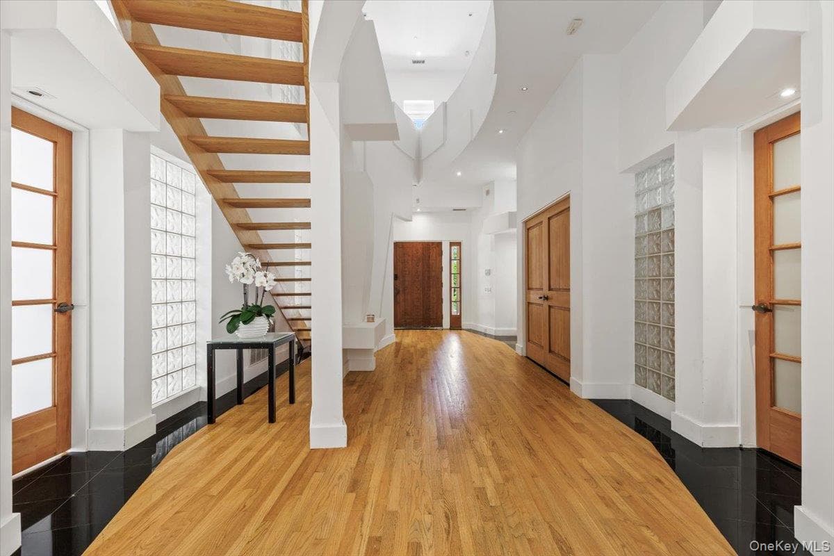 150 Pinecrest Drive thumbnail 12