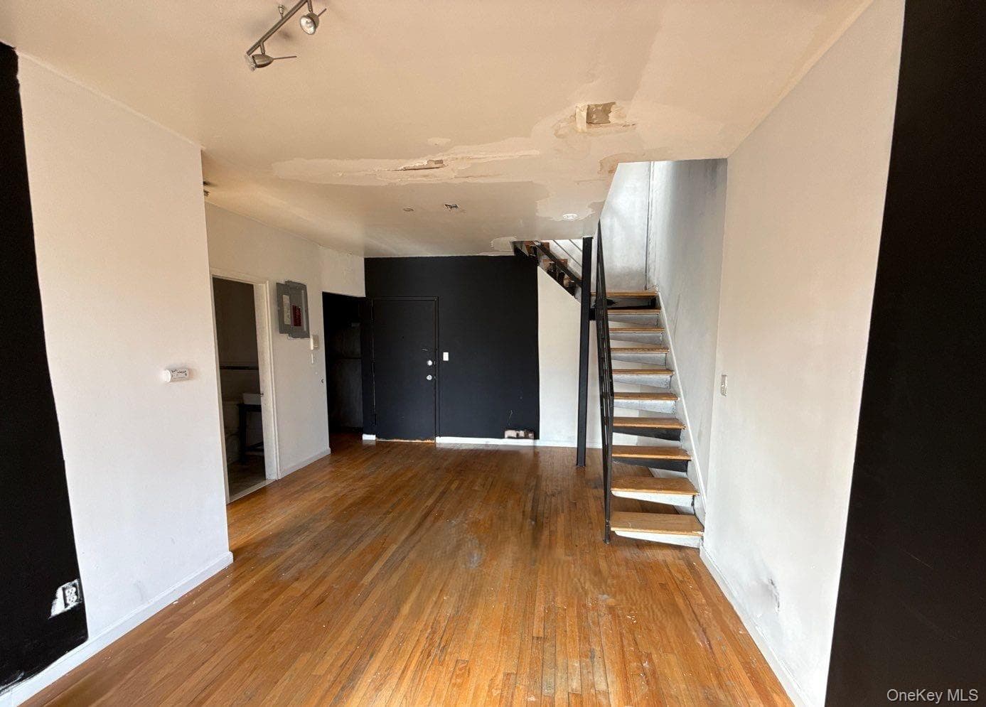 175-28 89th Avenue Unit: C thumbnail 3