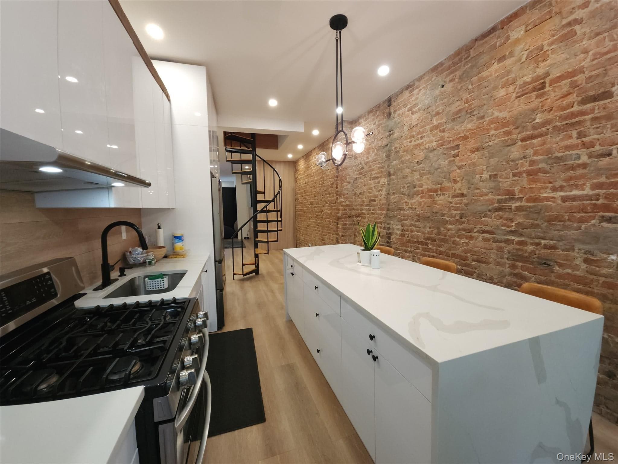 345 Quincy Street Unit: A thumbnail 3