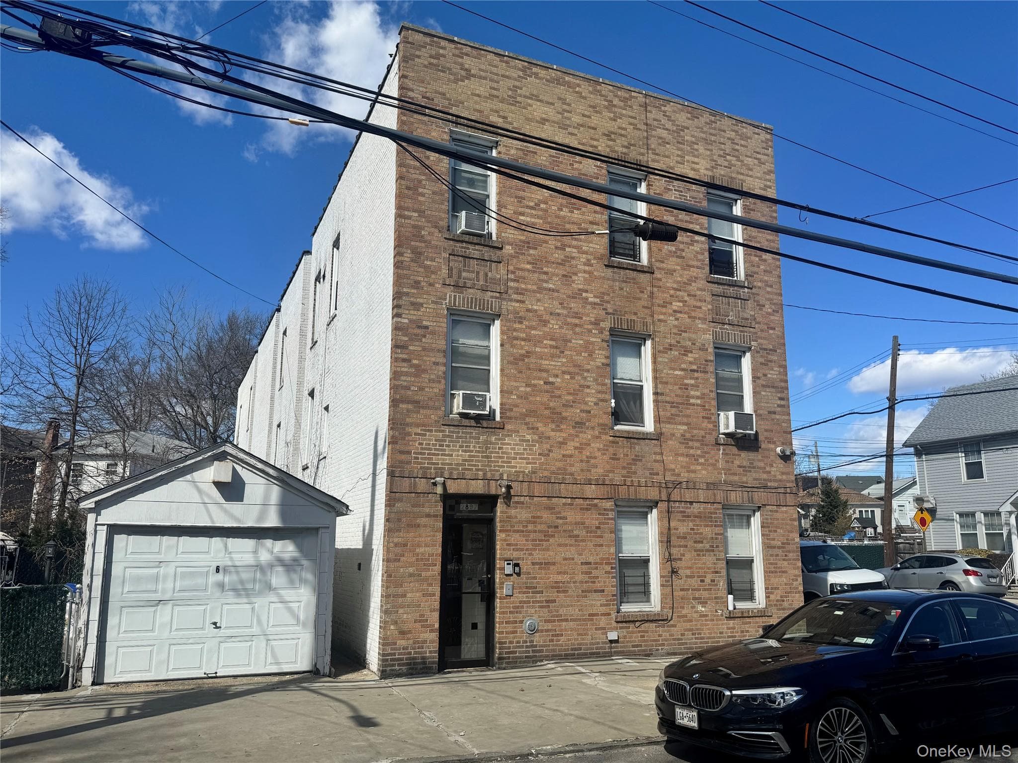 2897 Dudley Avenue thumbnail 5