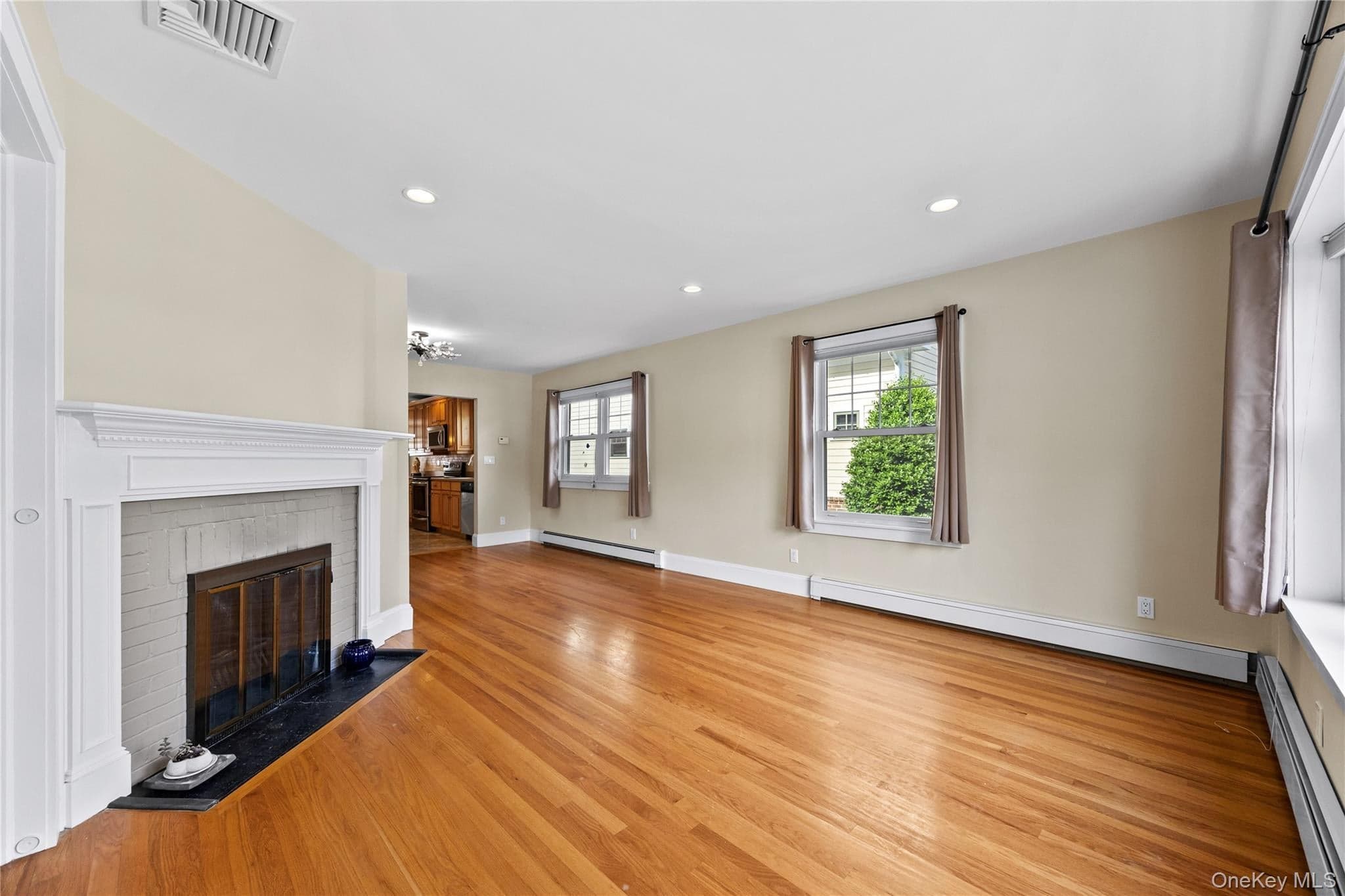 15 Pershing Avenue thumbnail 5