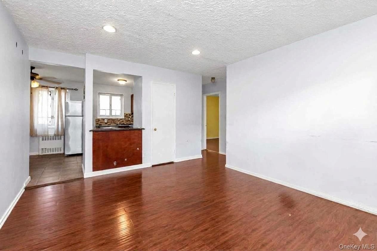 229-04 Hillside Avenue Unit: 1st Floor thumbnail 3