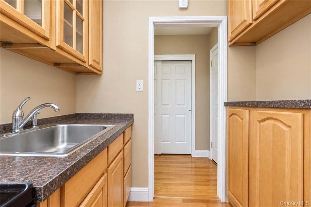 84-01 Main Street Unit: 429 thumbnail 8