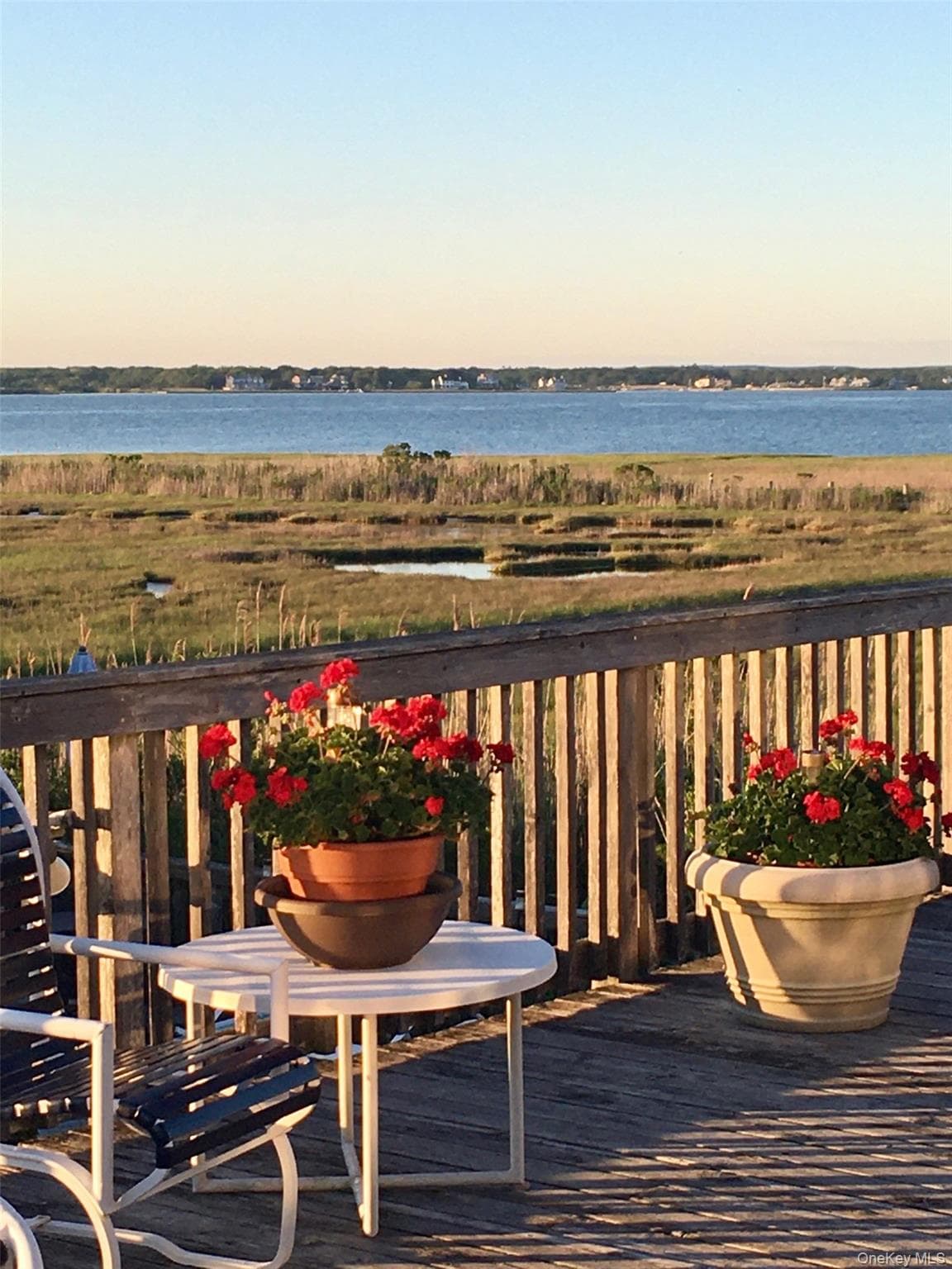 542 Dune Road thumbnail 2