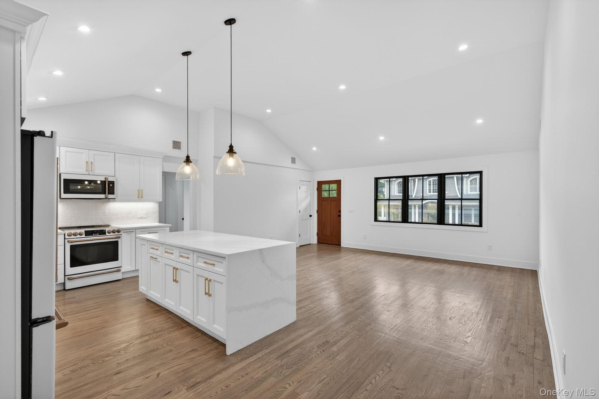 85 Kenneth Avenue thumbnail 7