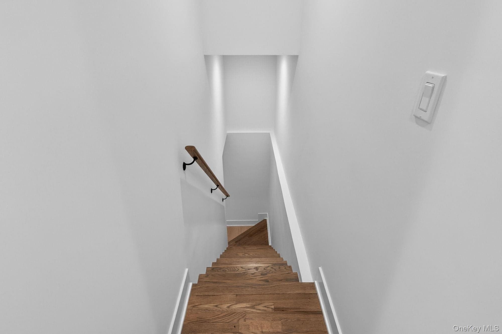 85 Kenneth Avenue thumbnail 23