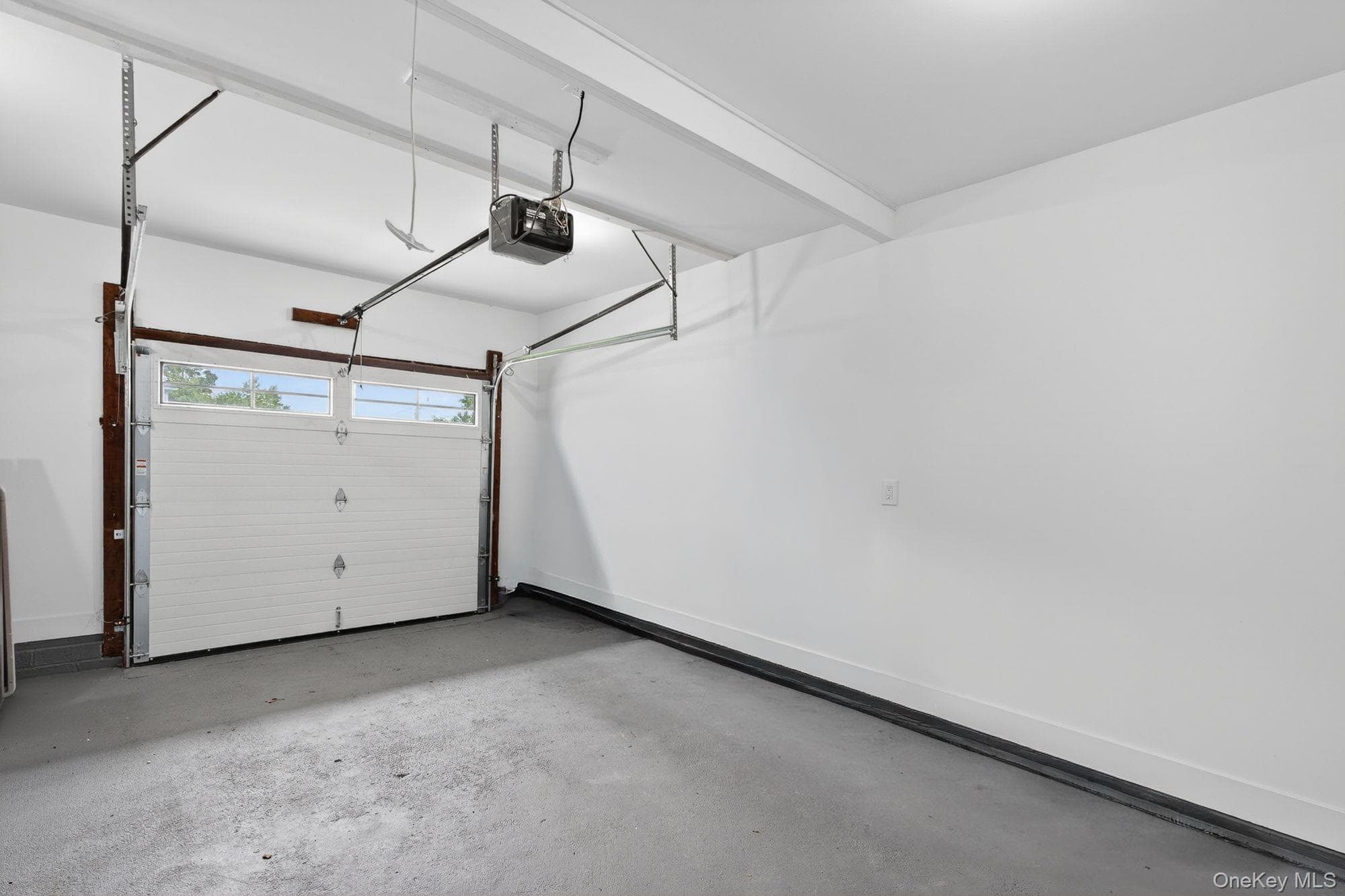 85 Kenneth Avenue thumbnail 37